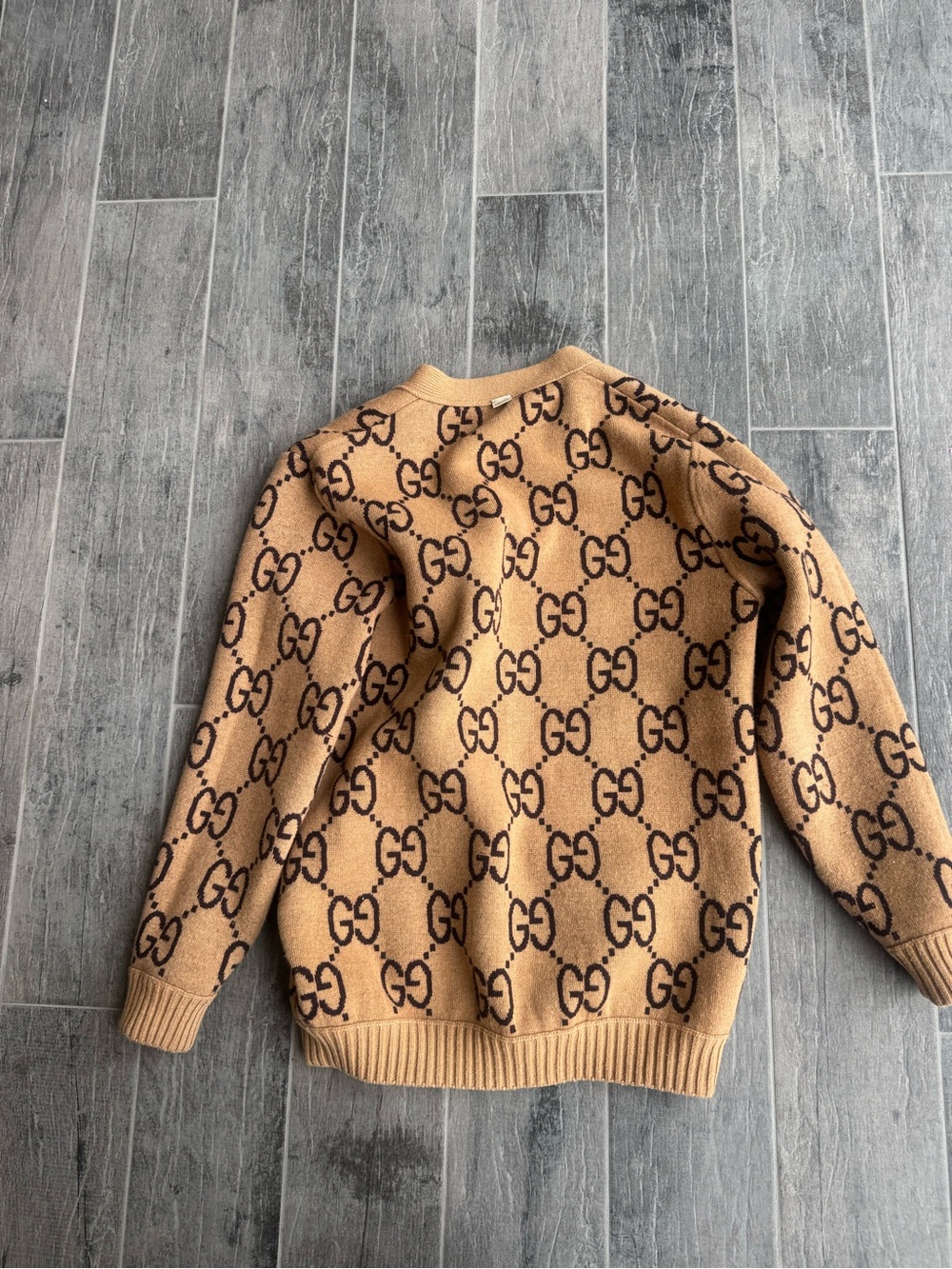 Authentic Gucci oversized reversible cardigan sweater - Picture 3 of 16